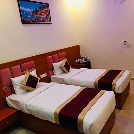 Bed and Breakfast Kusum House Велика Нойда Екстер'єр фото