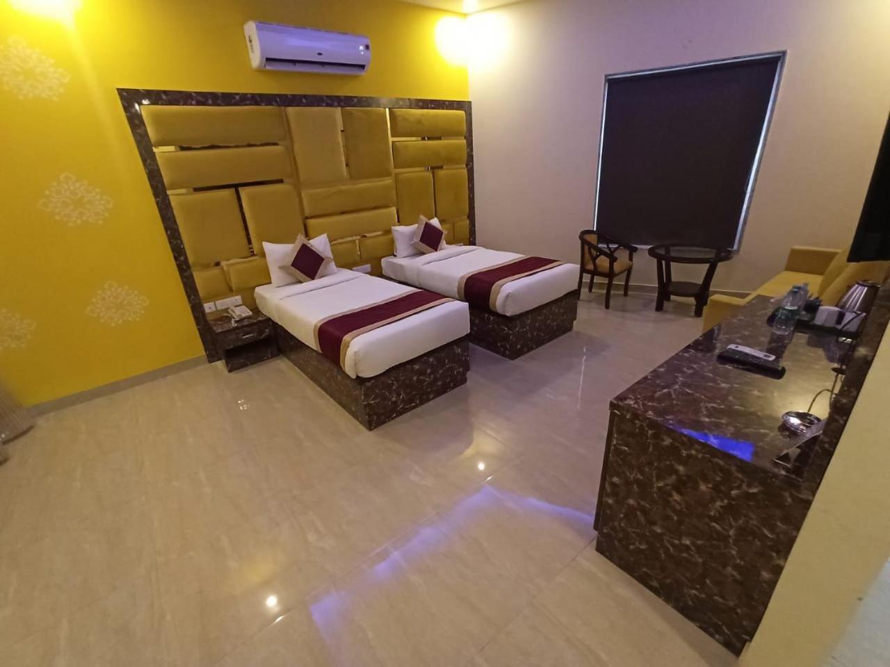 Bed and Breakfast Kusum House Велика Нойда Екстер'єр фото